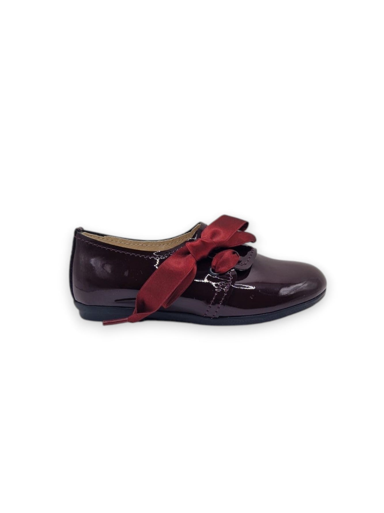 Sapato com laço lateral