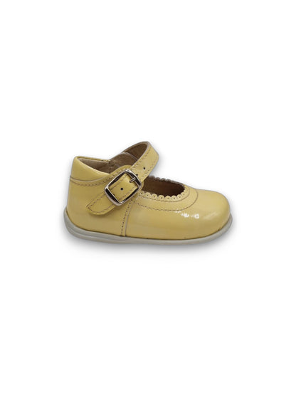 Sapato com Fivela