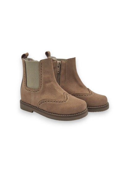 Bota de Elásticos e Fecho Vazada