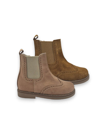 Bota de Elásticos e Fecho Vazada