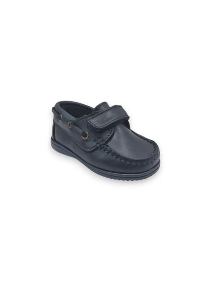 Sapato de vela infantil em pele azul marinho com fecho ajustável em velcro e sola flexível